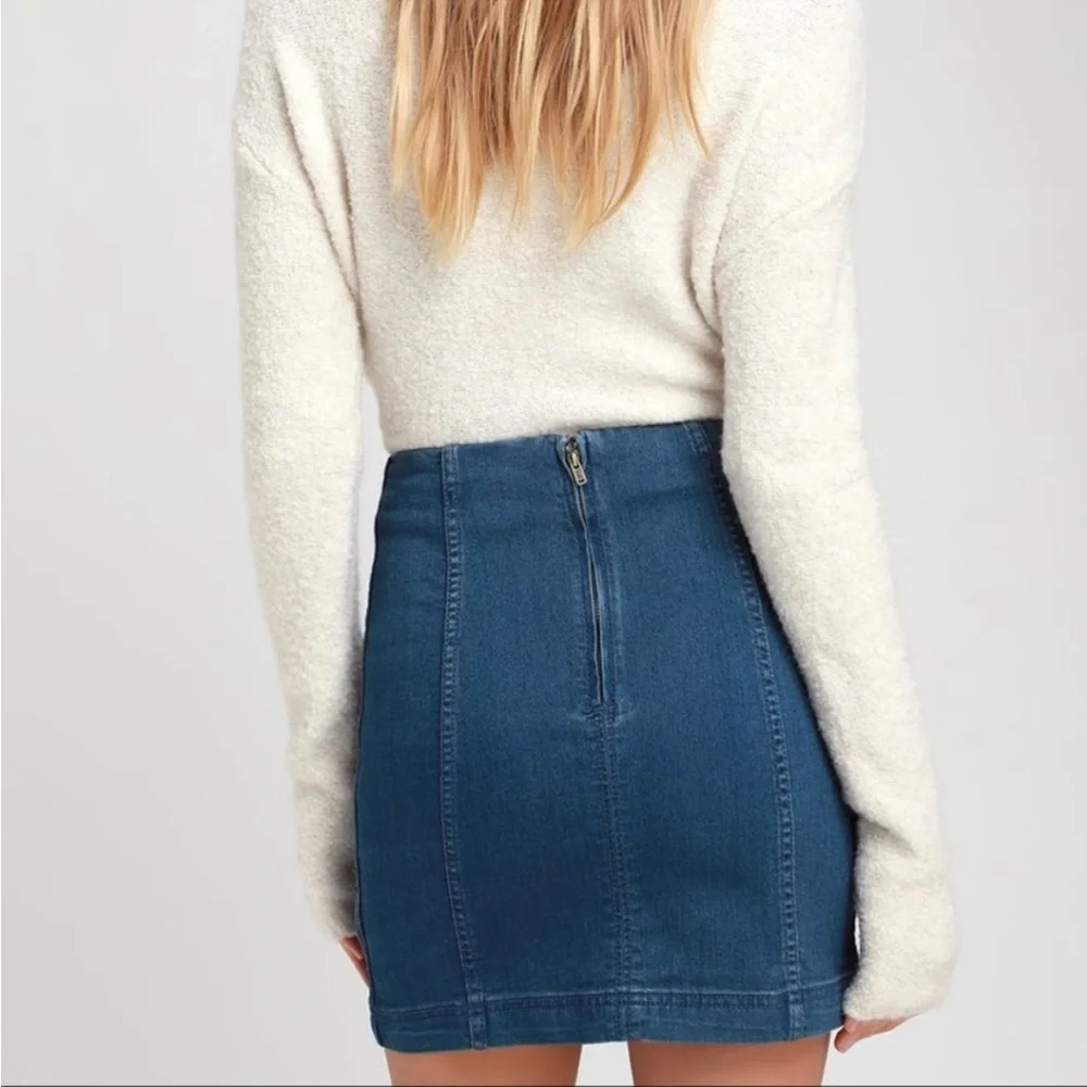 Free People Modern Femme Dark Wash Denim Mini Skirt Sz 8 - Picture 3 of 11